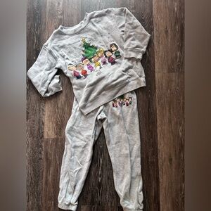 Gray Peanuts Christmas Set